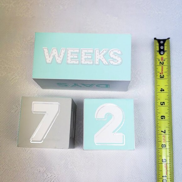 Newborn Milestone Blocks Days Months Years Nursery Decor Baby Gift Counting Toy - Picture 3 of 5